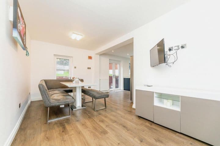 3 bedrooms house for sale in Barnsley, United Kingdom - Image 4