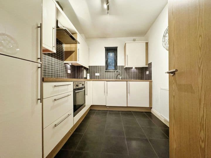 2 bedrooms apartment for sale in Glasgow, United Kingdom - Image 2