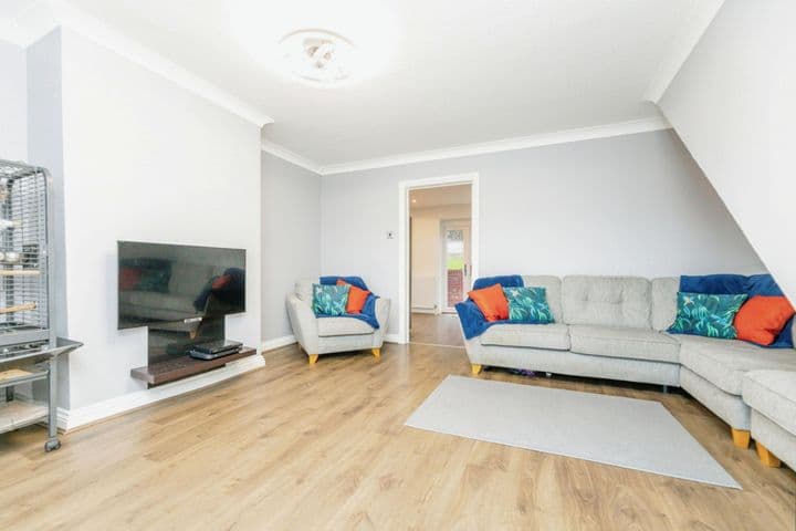 3 bedrooms house for sale in Barnsley, United Kingdom - Image 7