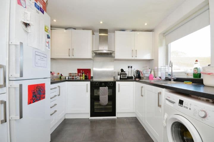 2 bedrooms apartment for sale in Hemel Hempstead, United Kingdom - Image 4