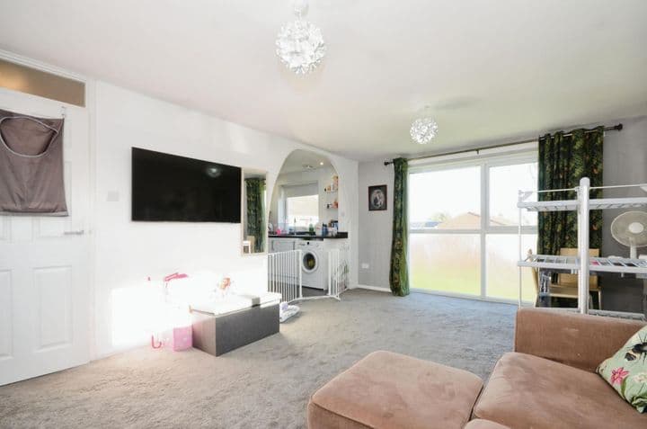 2 bedrooms apartment for sale in Hemel Hempstead, United Kingdom - Image 3