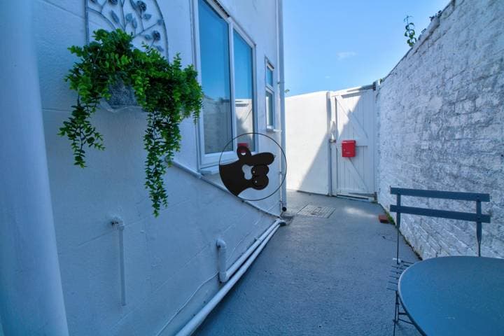 1 bedroom apartment for sale in Bognor Regis, United Kingdom - Image 8