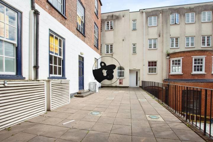 2 bedrooms apartment for sale in Nottingham, United Kingdom - Image 4