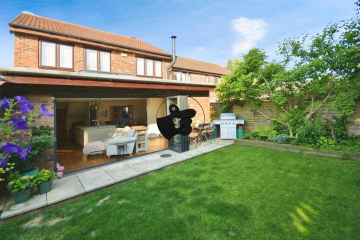 3 bedrooms house for sale in Welwyn Garden City, United Kingdom - Image 27