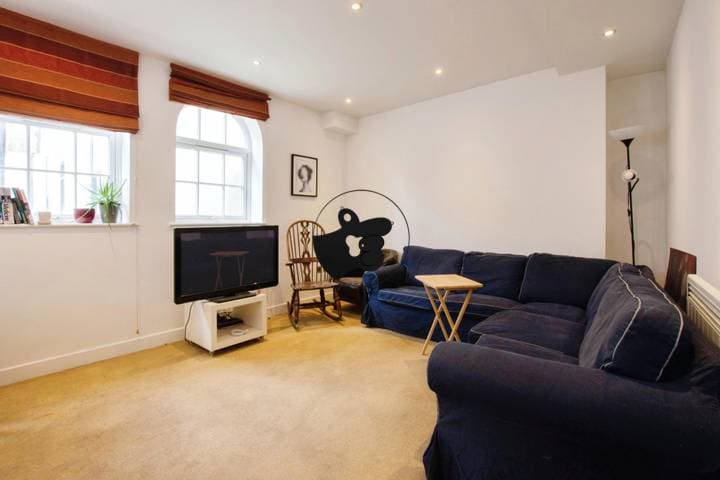 2 bedrooms apartment for sale in Nottingham, United Kingdom - Image 3