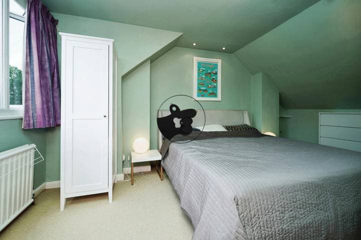 3 bedrooms house for sale in Walton-On-Thames, United Kingdom - Image 12