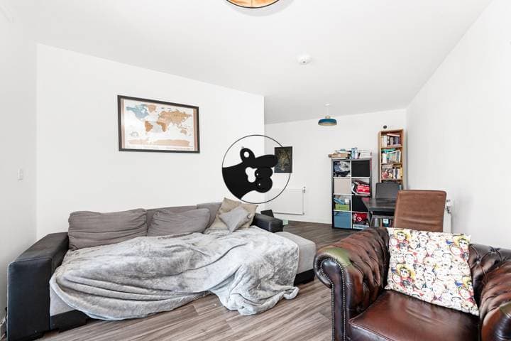 1 bedroom apartment for sale in London, United Kingdom - Image 5