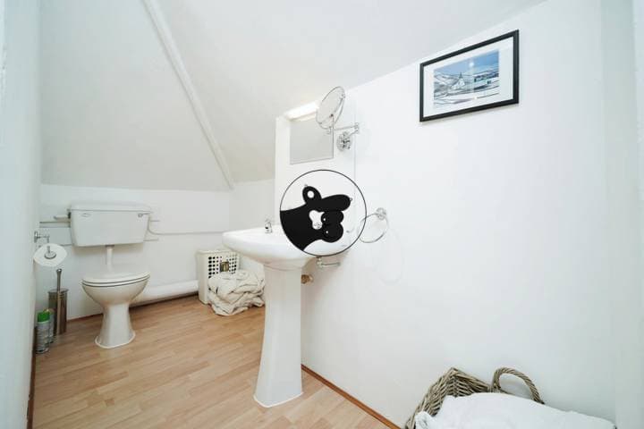 3 bedrooms house for sale in Walton-On-Thames, United Kingdom - Image 13