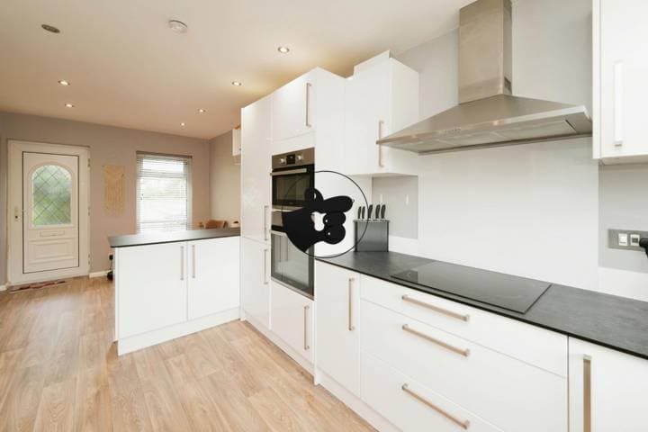 2 bedrooms house for sale in Caldicot, United Kingdom - Image 8