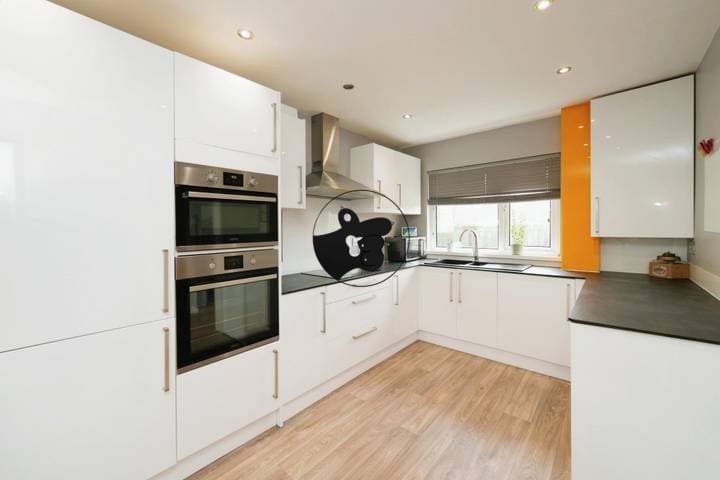 2 bedrooms house for sale in Caldicot, United Kingdom - Image 6