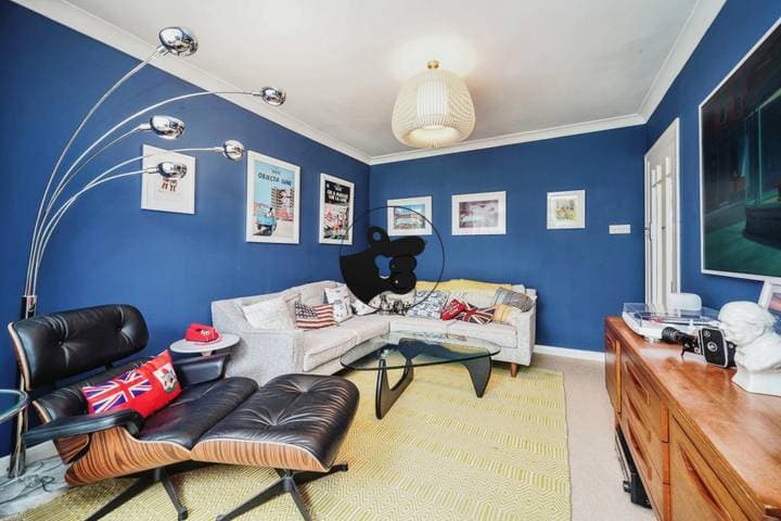 3 bedrooms house for sale in Walton-On-Thames, United Kingdom - Image 4