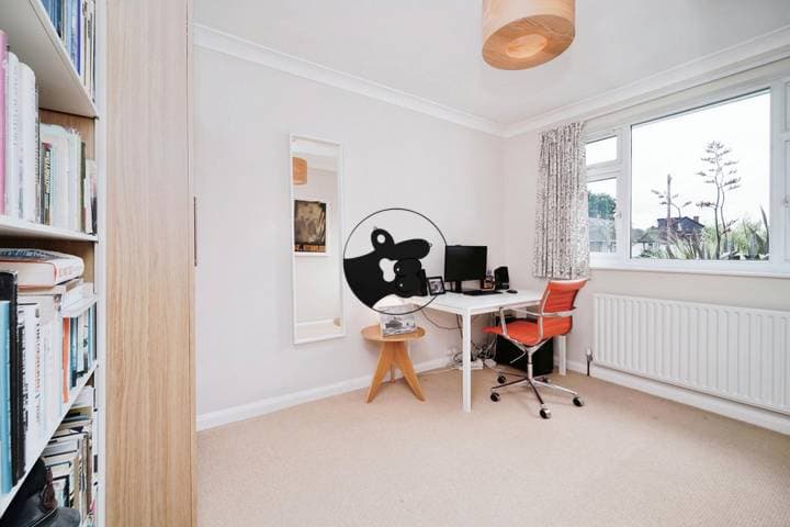 3 bedrooms house for sale in Walton-On-Thames, United Kingdom - Image 7