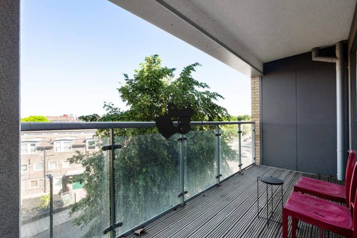 1 bedroom apartment for sale in London, United Kingdom - Image 9