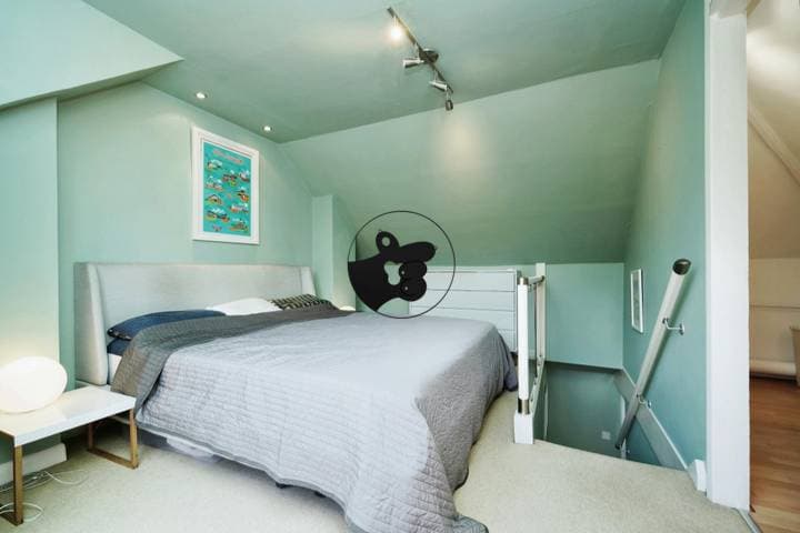 3 bedrooms house for sale in Walton-On-Thames, United Kingdom - Image 11