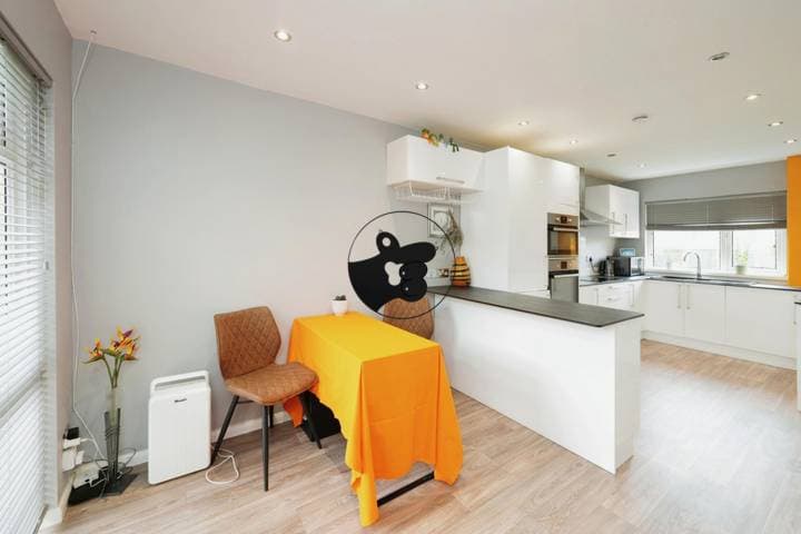 2 bedrooms house for sale in Caldicot, United Kingdom - Image 5