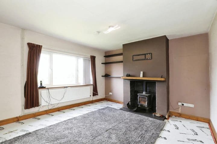 3 bedrooms house for sale in Leek, United Kingdom - Image 2