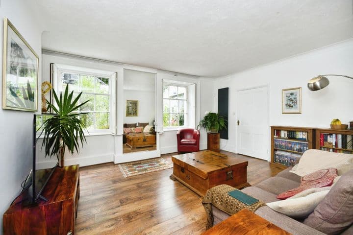 2 bedrooms apartment for sale in Brighton, United Kingdom - Image 8