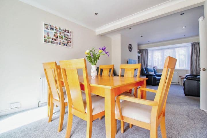 3 bedrooms house for sale in Romford, United Kingdom - Image 9