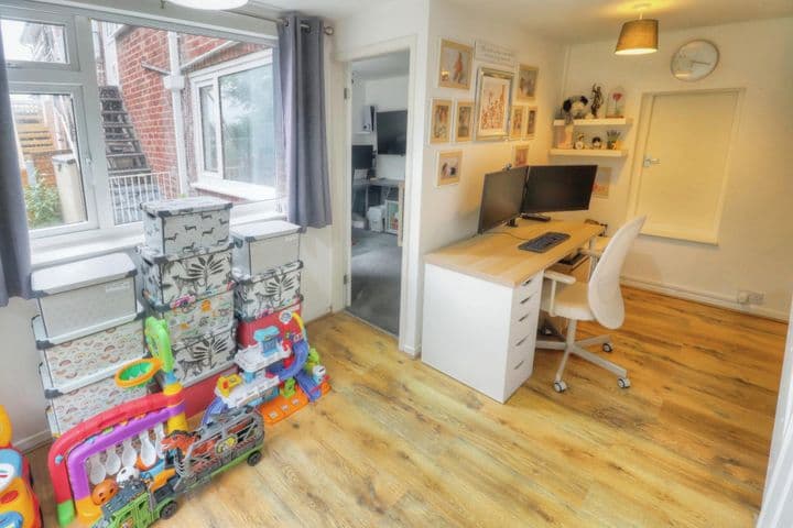 4 bedrooms house for sale in Stockport, United Kingdom - Image 12