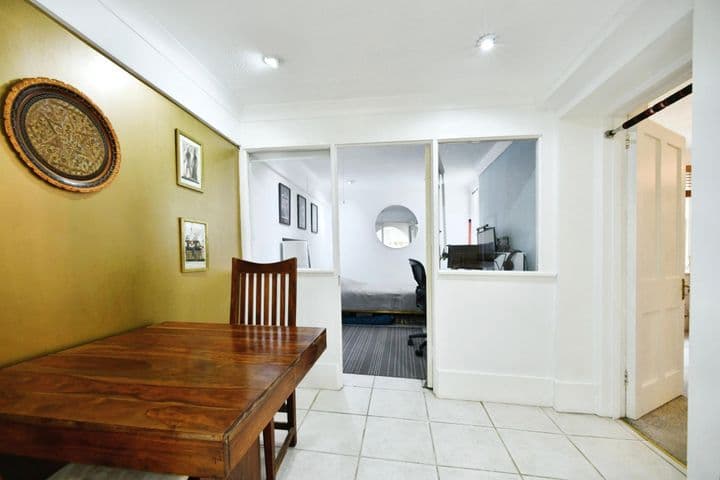 2 bedrooms apartment for sale in Brighton, United Kingdom - Image 6