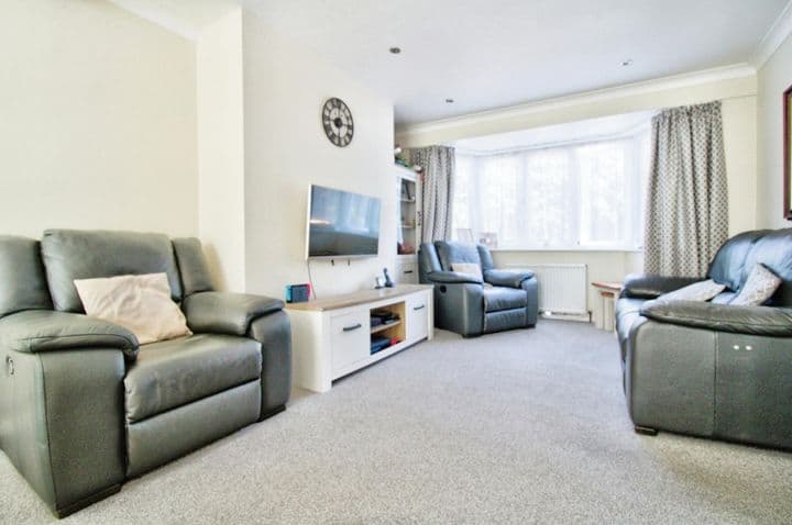 3 bedrooms house for sale in Romford, United Kingdom - Image 7