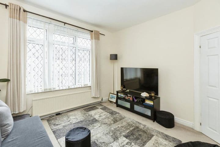 2 bedrooms house for sale in London, United Kingdom - Image 5