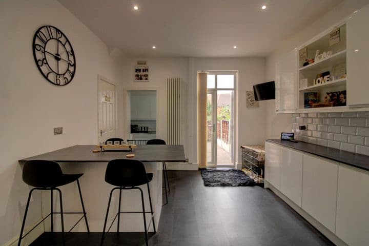 2 bedrooms house for sale in Manchester, United Kingdom - Image 5