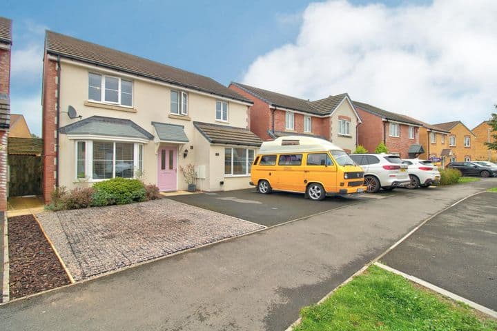 4 bedrooms house for sale in Newport, United Kingdom - Image 2