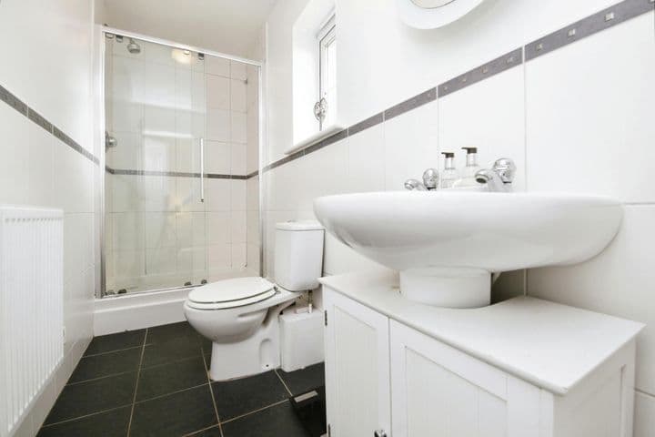 3 bedrooms house for sale in Newcastle Upon Tyne, United Kingdom - Image 8