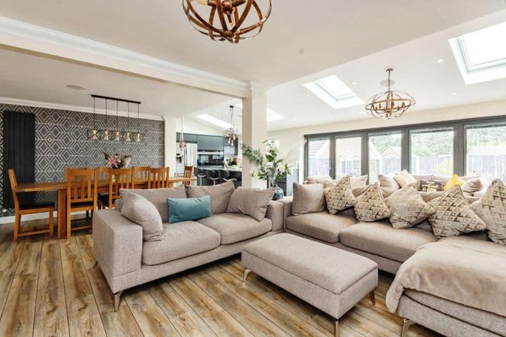 5 bedrooms house for sale in Nottingham, United Kingdom - Image 2