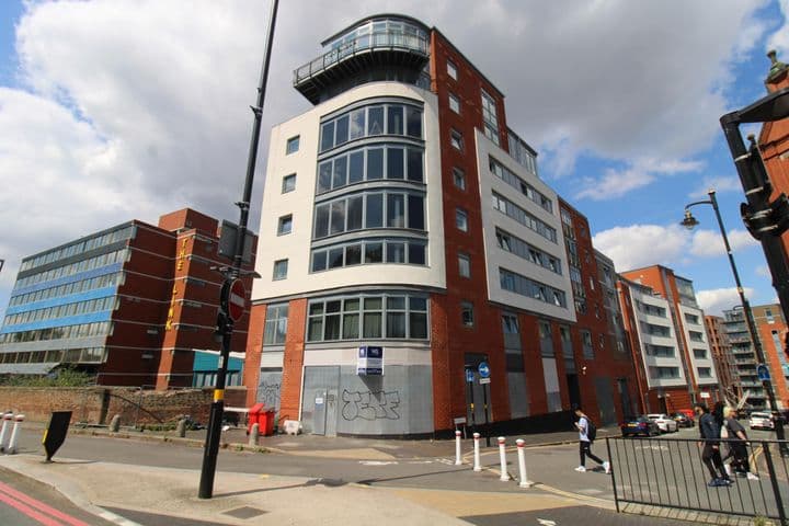 1 bedroom apartment for sale in Birmingham, United Kingdom - Image 2