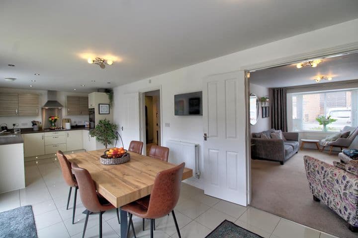 4 bedrooms house for sale in Newport, United Kingdom - Image 7