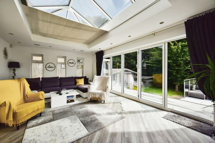 5 bedrooms house for sale in Chatham, United Kingdom - Image 3