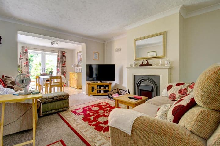 3 bedrooms house for sale in Lichfield, United Kingdom - Image 3