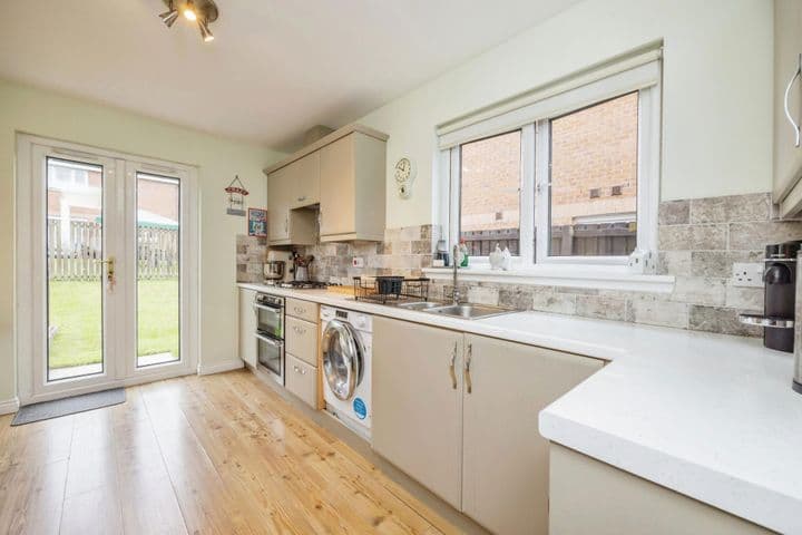 3 bedrooms house for sale in Carluke, United Kingdom - Image 3