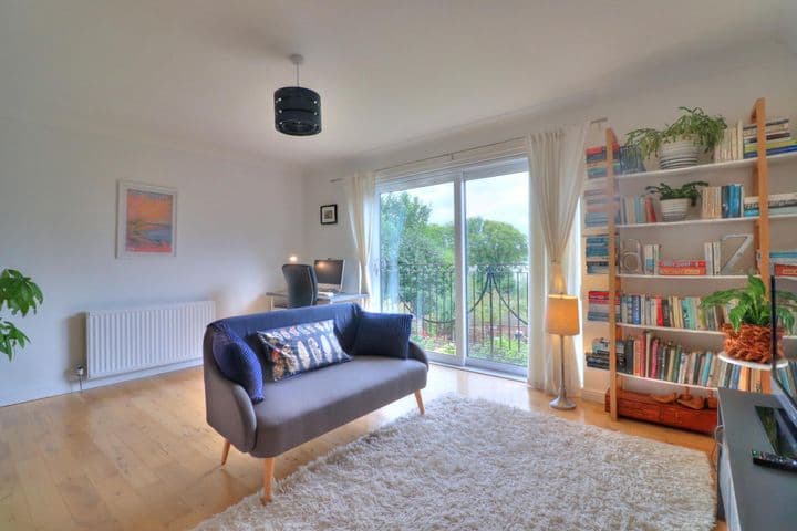 3 bedrooms house for sale in Glasgow, United Kingdom - Image 2