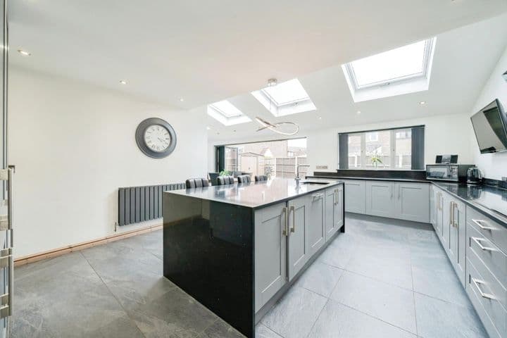 4 bedrooms house for sale in Warrington, United Kingdom - Image 8