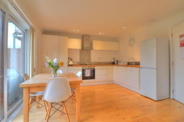 3 bedrooms house for sale in Glasgow, United Kingdom - Image 3