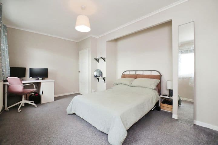 3 bedrooms house for sale in Glasgow, United Kingdom - Image 8