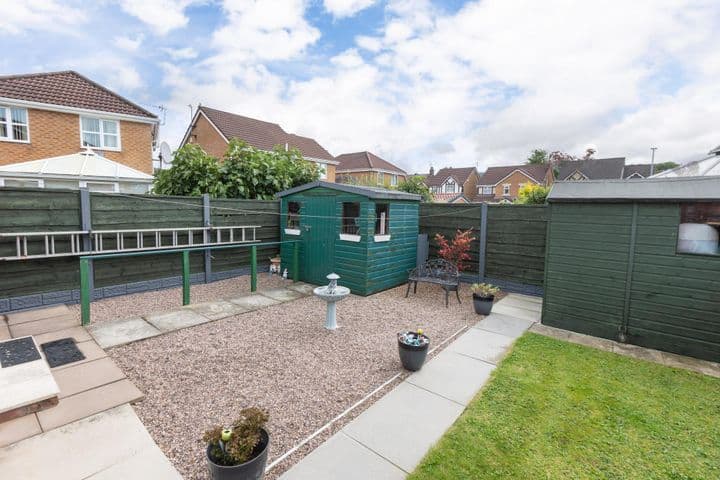 4 bedrooms house for sale in Ashton-Under-Lyne, United Kingdom - Image 4