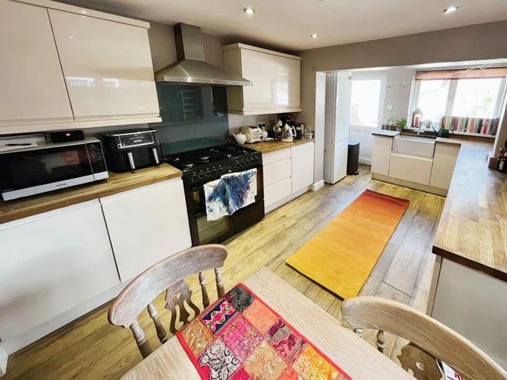 3 bedrooms house for sale in Newcastle Upon Tyne, United Kingdom - Image 10