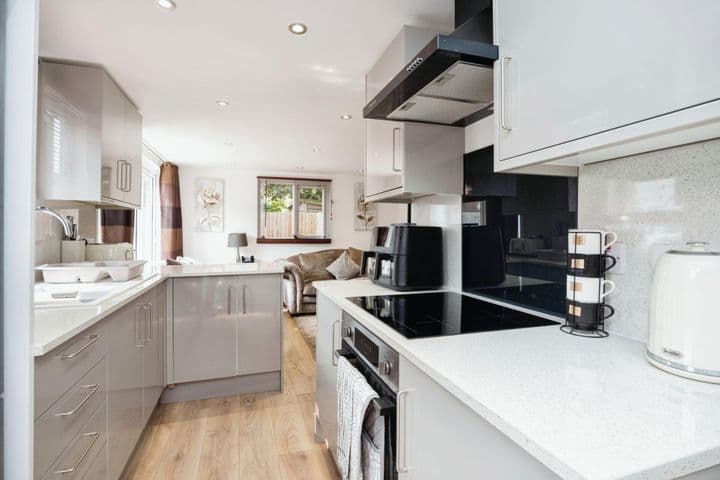 4 bedrooms house for sale in Tonbridge, United Kingdom - Image 8