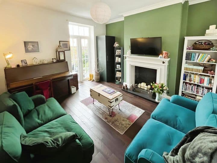 3 bedrooms house for sale in Newcastle Upon Tyne, United Kingdom - Image 8