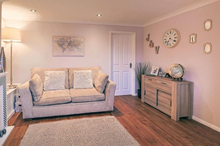 2 bedrooms house for sale in Tunbridge Wells, United Kingdom - Image 8