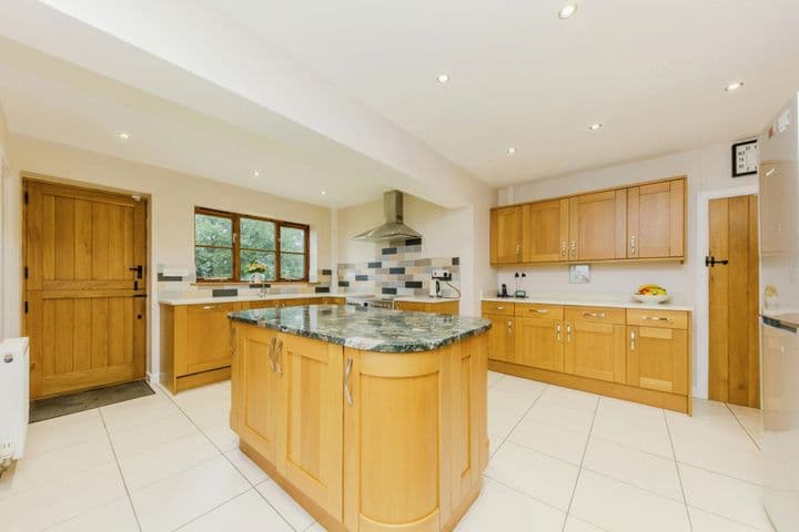 3 bedrooms house for sale in Market Drayton, United Kingdom - Image 2