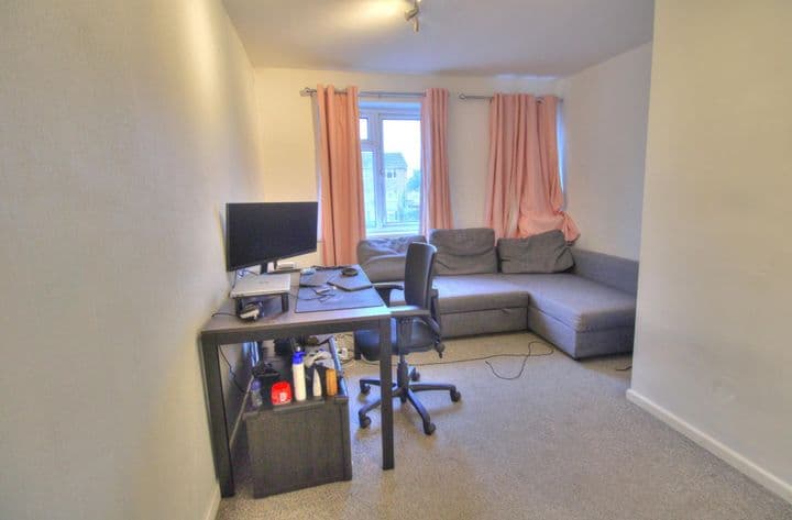 1 bedroom apartment for sale in Reading, United Kingdom - Image 3