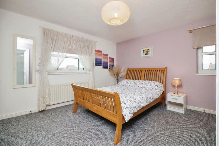 3 bedrooms house for sale in Glasgow, United Kingdom - Image 10