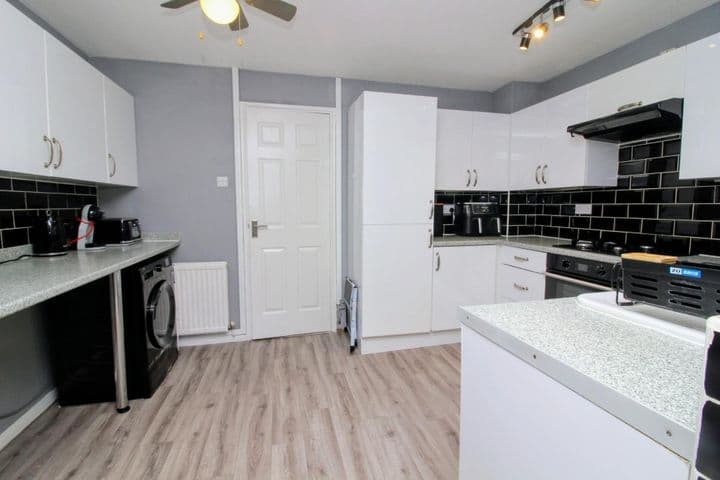 2 bedrooms house for sale in Dagenham, United Kingdom - Image 7