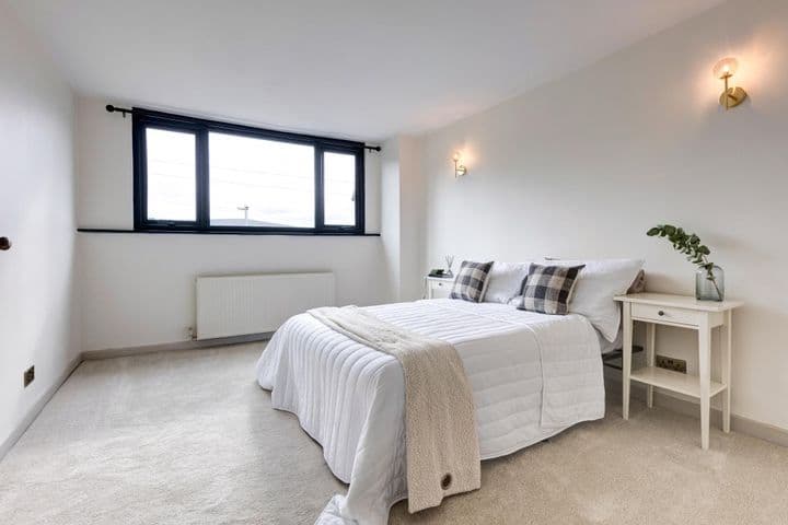 3 bedrooms house for sale in Oldham, United Kingdom - Image 6