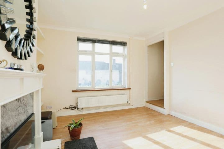 2 bedrooms house for sale in Bromley, United Kingdom - Image 3